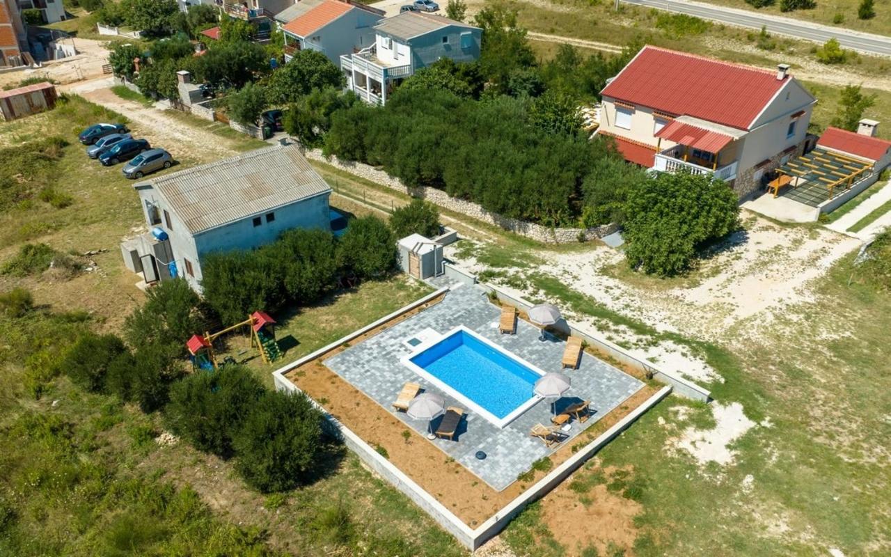 Family Friendly Apartments With A Swimming Pool Rtina - Stosici, Zadar - 21450 Buitenkant foto