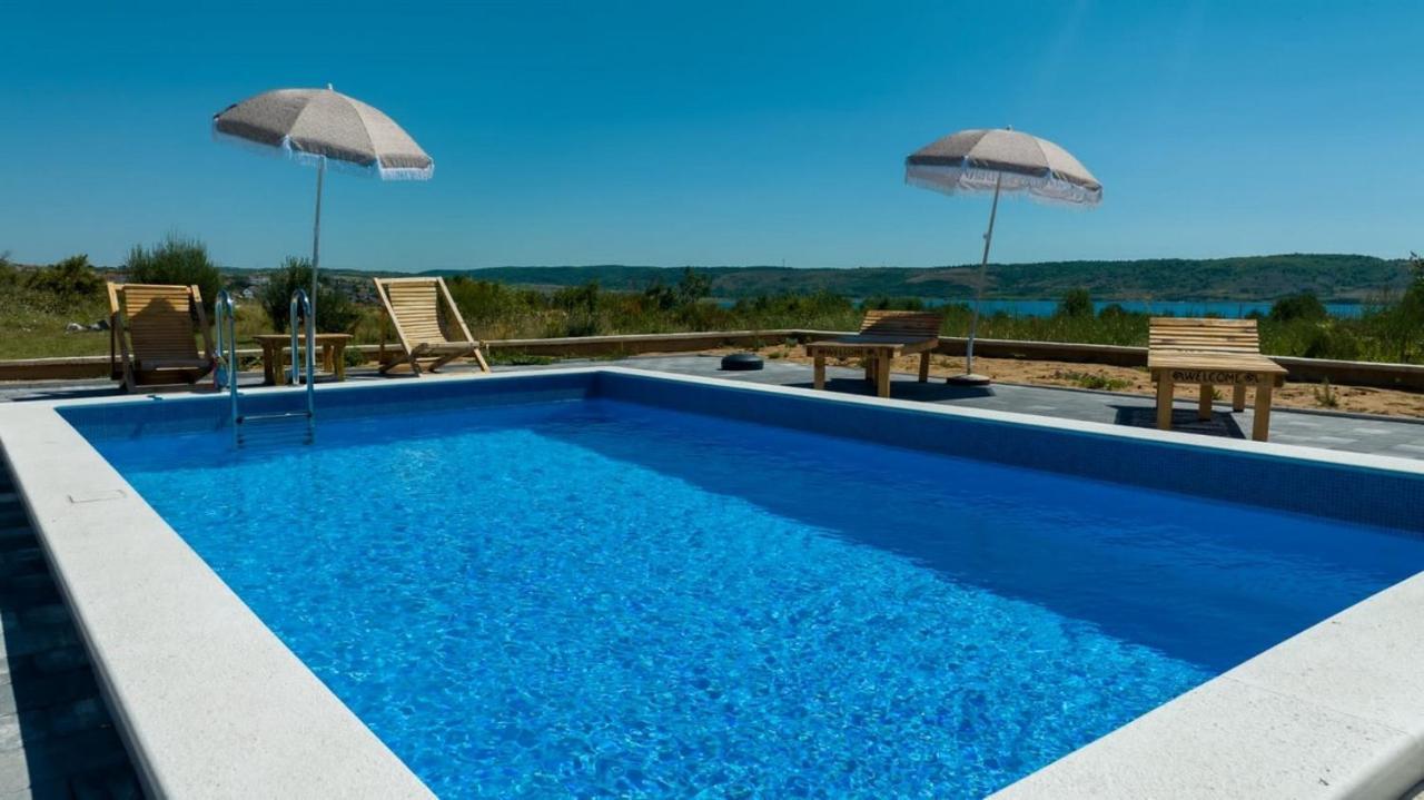 Family Friendly Apartments With A Swimming Pool Rtina - Stosici, Zadar - 21450 Buitenkant foto